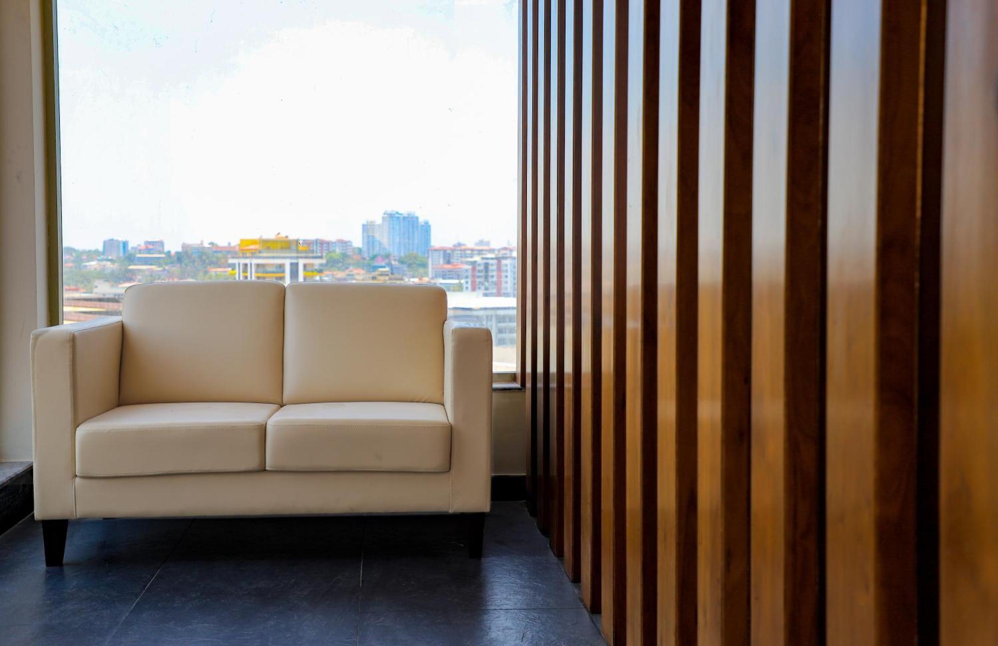 Hotel The Sea View, มังคาลอร์ ภายนอก รูปภาพ